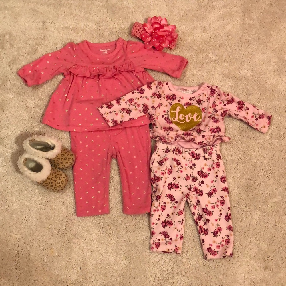 Baby girl Garanimals outfits (2) 0-3 mos